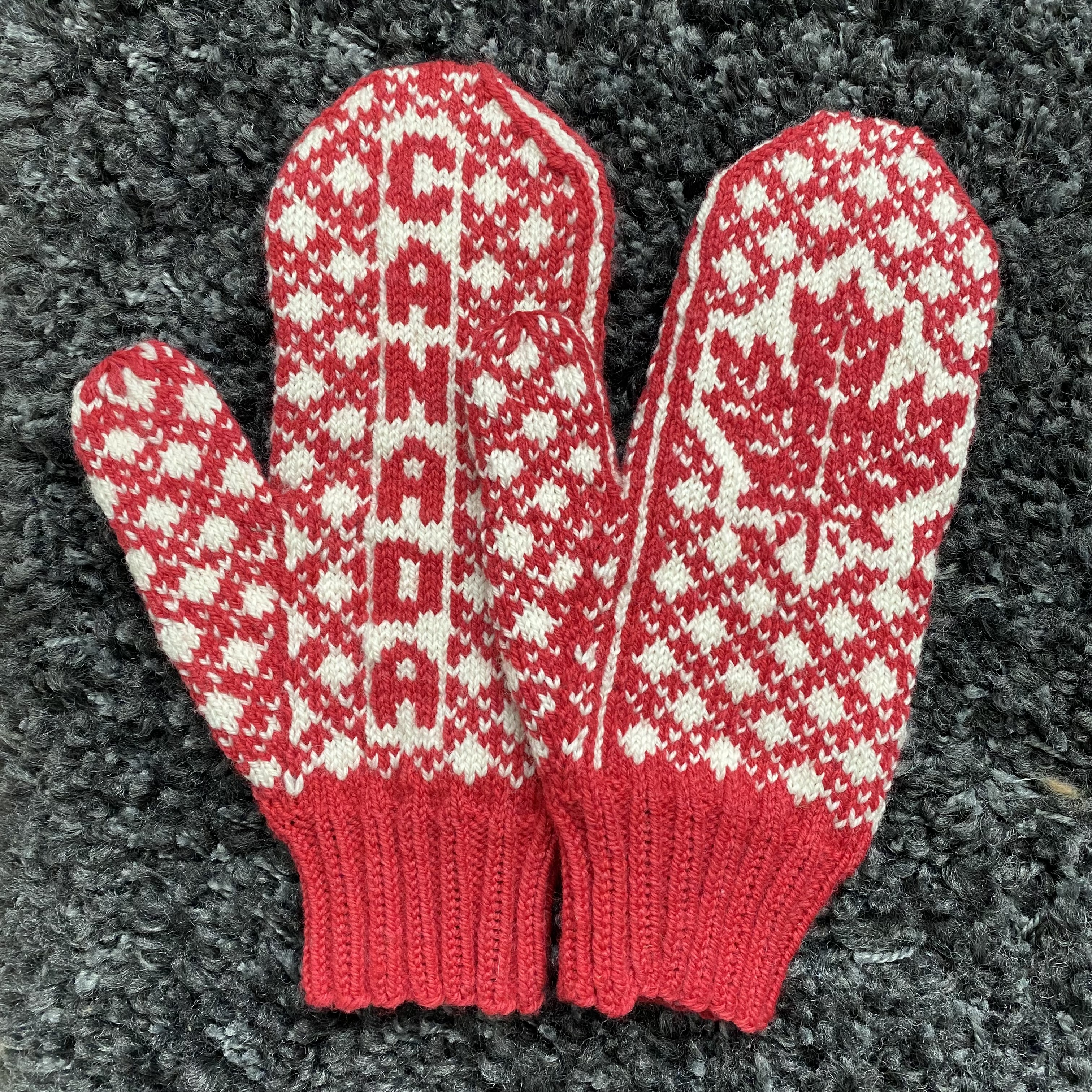 Canada Mittens